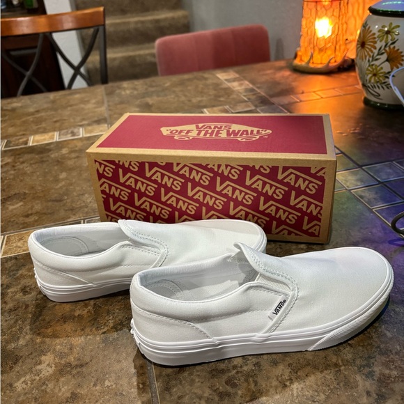 Vans Classic White Slip-On Shoes - Picture 1 of 4